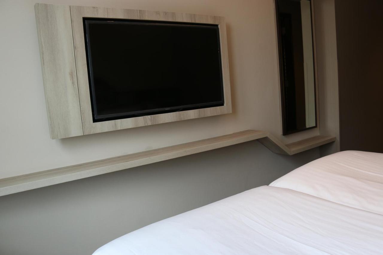 Aqueen Prestige Hotel Lavender シンガポール エクステリア 写真