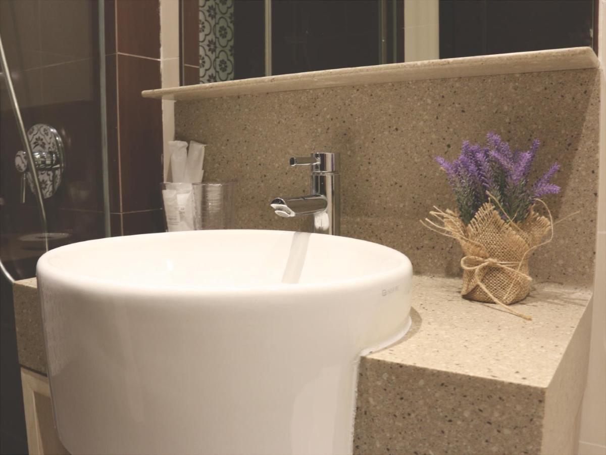 Aqueen Prestige Hotel Lavender シンガポール エクステリア 写真