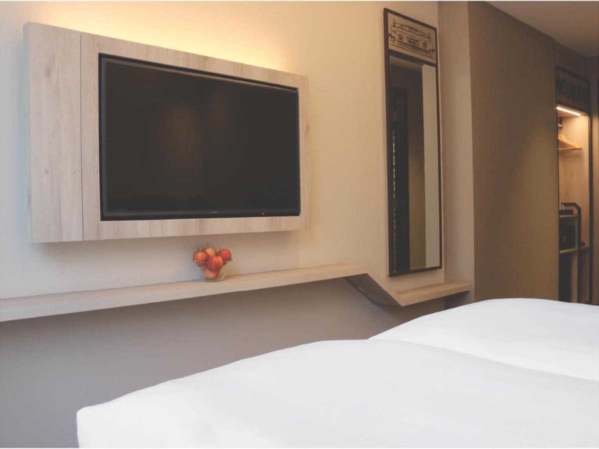 Aqueen Prestige Hotel Lavender シンガポール エクステリア 写真